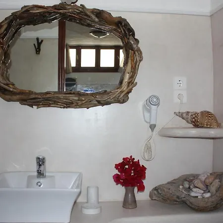 Anastasia's Plaka (Milos)